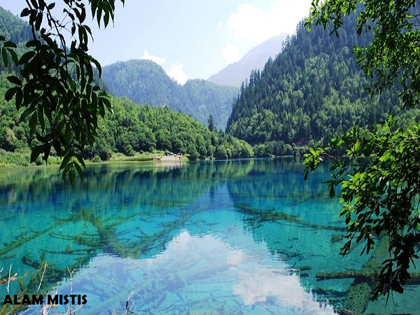 Lembah Jiuzhaigou